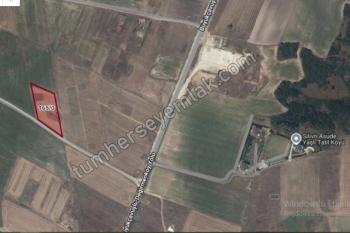 Silivri Balabanda Satılık Arsa ,  250 M2 Yolu var Hisseli Göl Manzaralı 