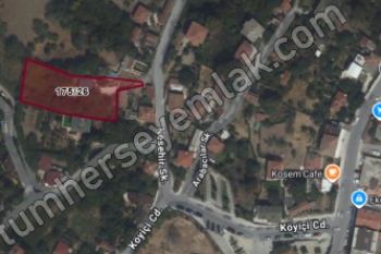 Arnavutköy Tayakadın Satılık Arsa , 587 M2 Merkezde İçerisinde Bahçeli Ev var